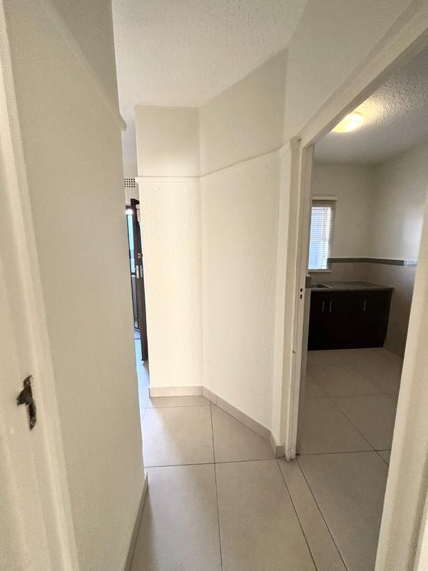 To Let 1 Bedroom Property for Rent in Wynberg Western Cape